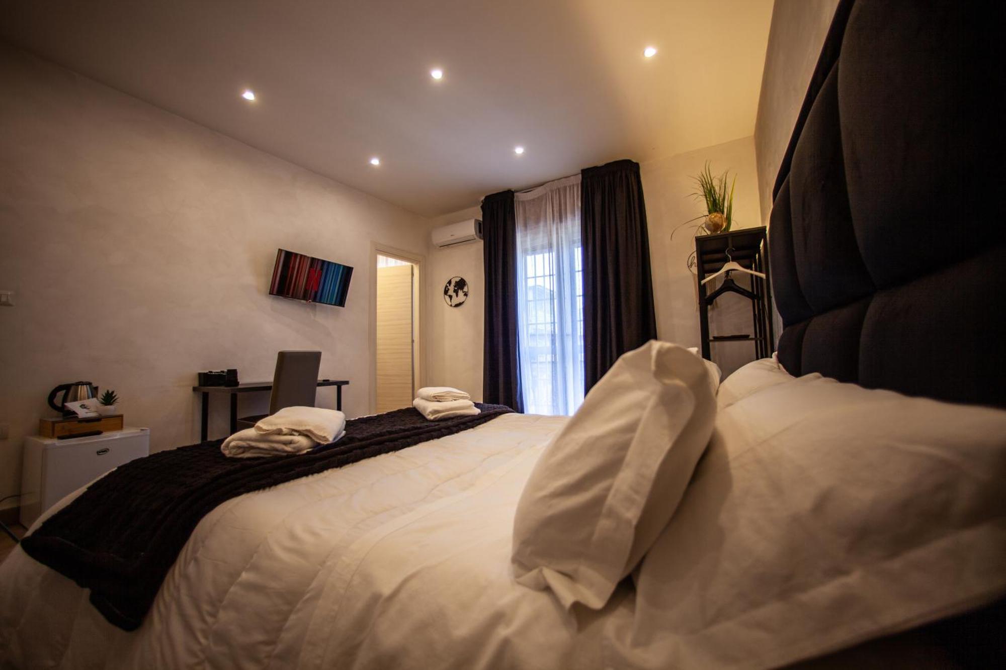 Easy Boarding Otel Napoli Dış mekan fotoğraf