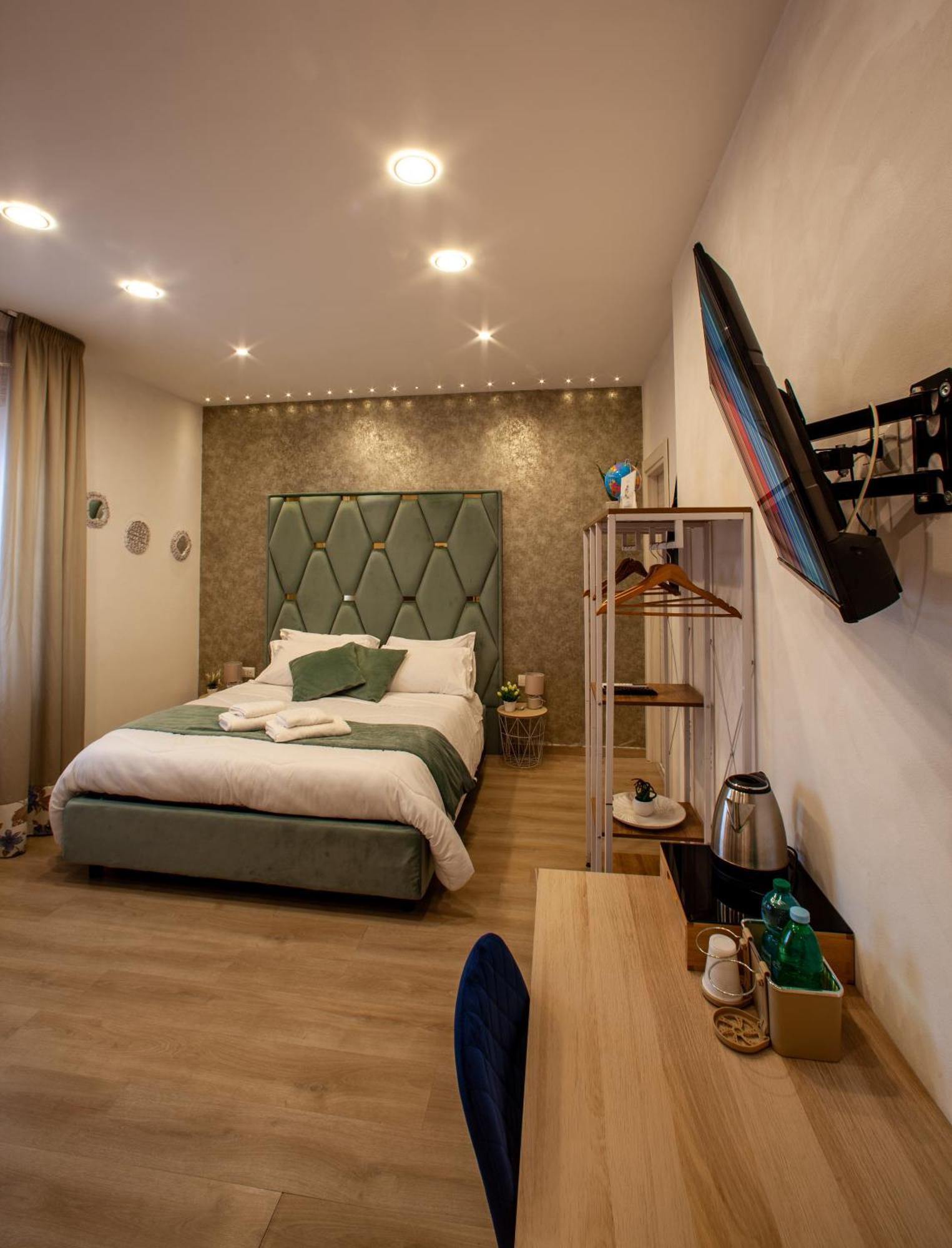 Easy Boarding Otel Napoli Dış mekan fotoğraf