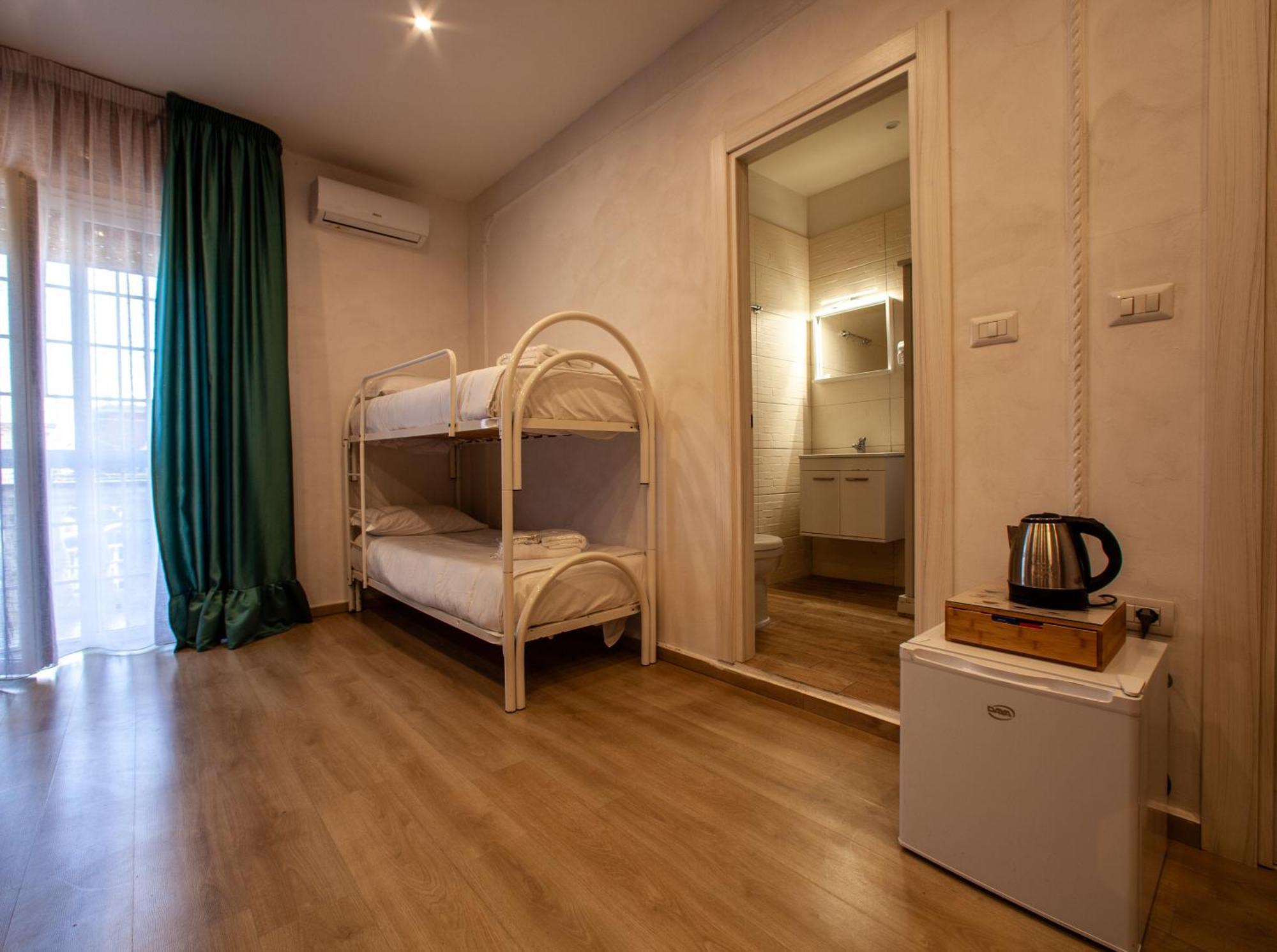 Easy Boarding Otel Napoli Dış mekan fotoğraf