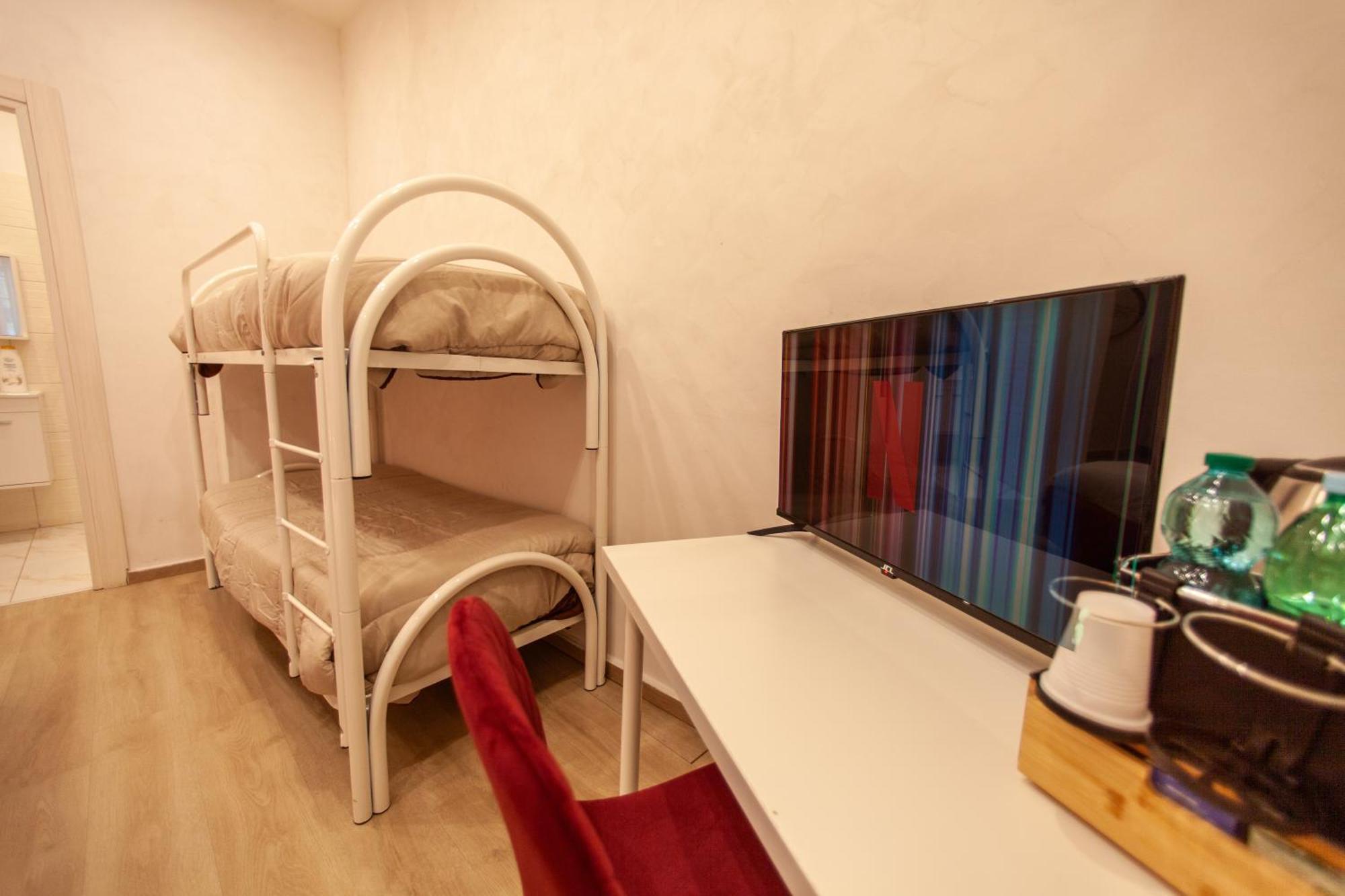 Easy Boarding Otel Napoli Dış mekan fotoğraf